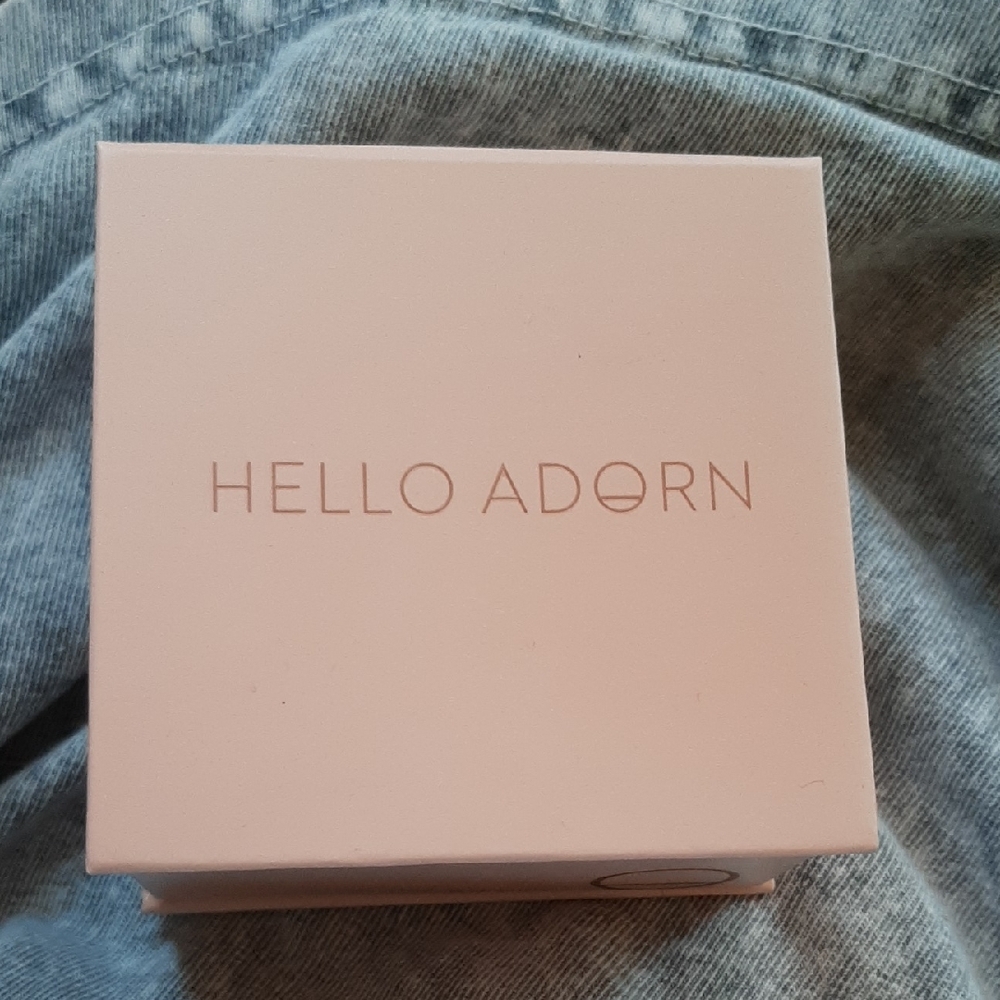 Hello Adorn Spiral Earrings